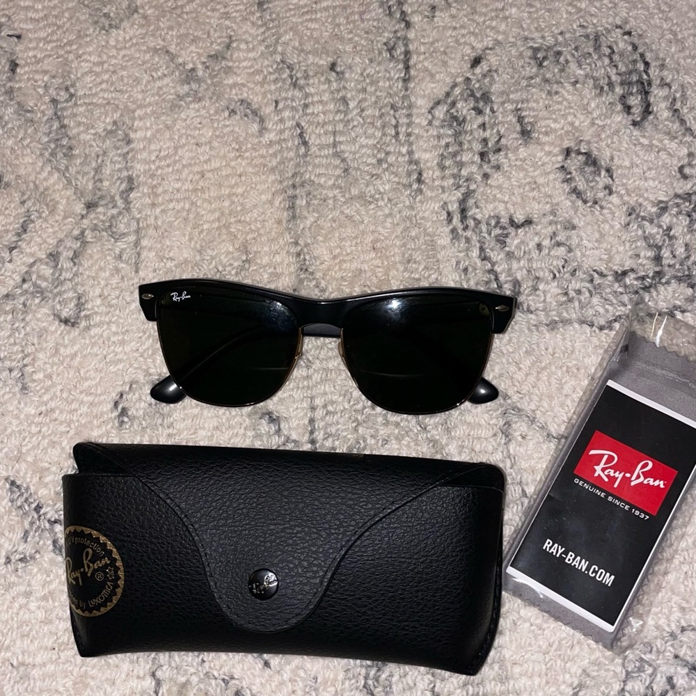 RayBan wayfarer sunglasses